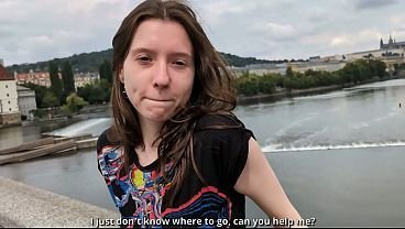 Egy lengyel diáklánnyal az utcán történt találkozó hatalmas élvezéssel zárul a lány apró testén  | Pornóvideó